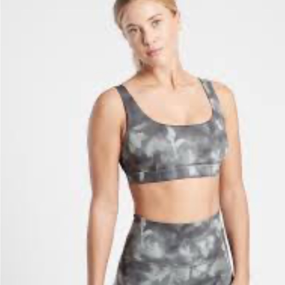 Athleta Exhale Gray Tie-Dye Sports Bra, Size Small A-C